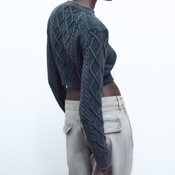 Zara Cropped Knit Sweater - Size L (Fits like S-M) - Picture 2 of 4